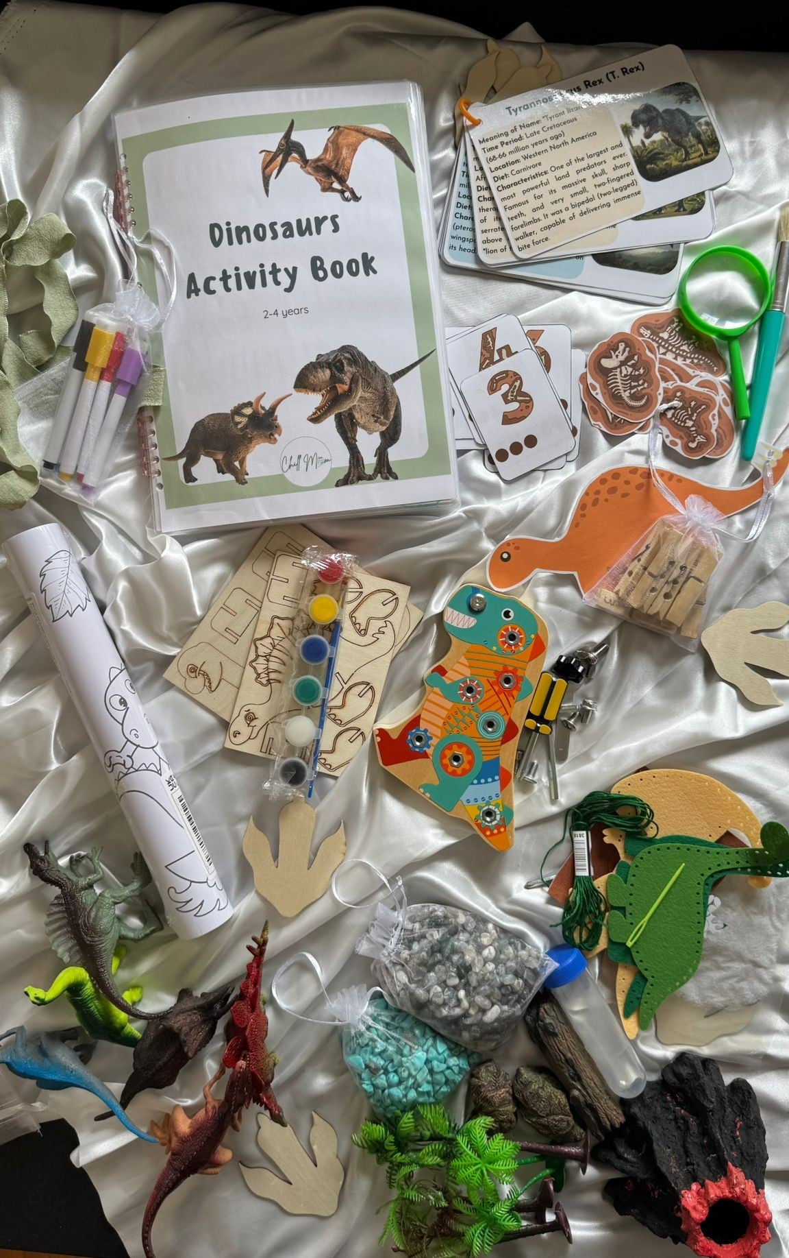 Screen-free dinosaur sensory and movement activities